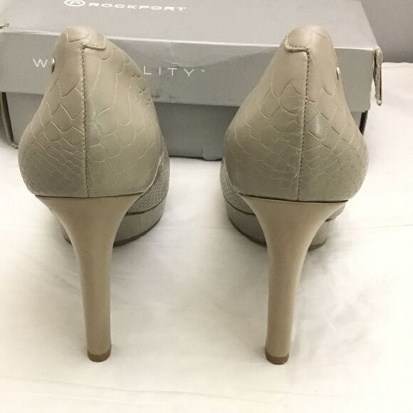 Rockport Janae Platform Pump in Cobblestone B3 - Picture 5 of 8